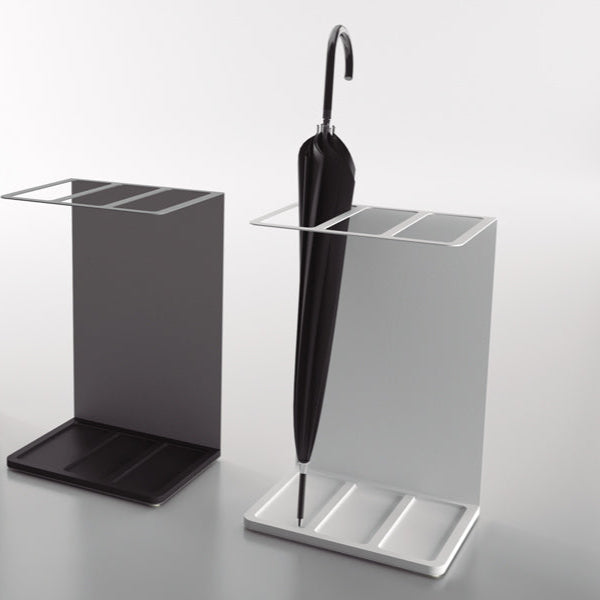 Forein umbrella holder