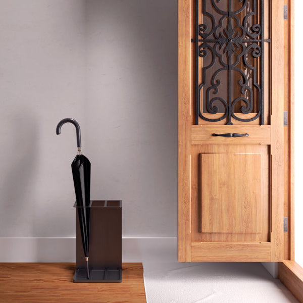 Forein umbrella holder
